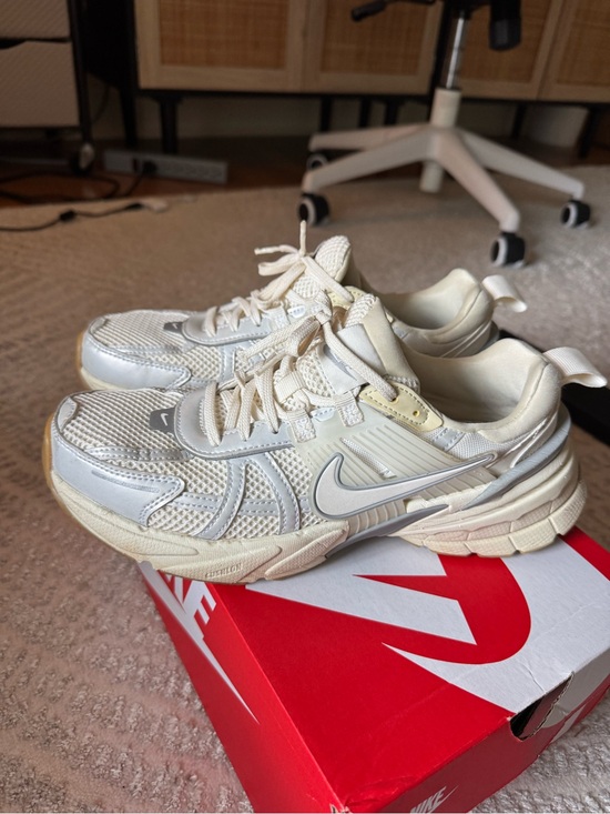 Nike Shoes - Nike V2K Run in Cream